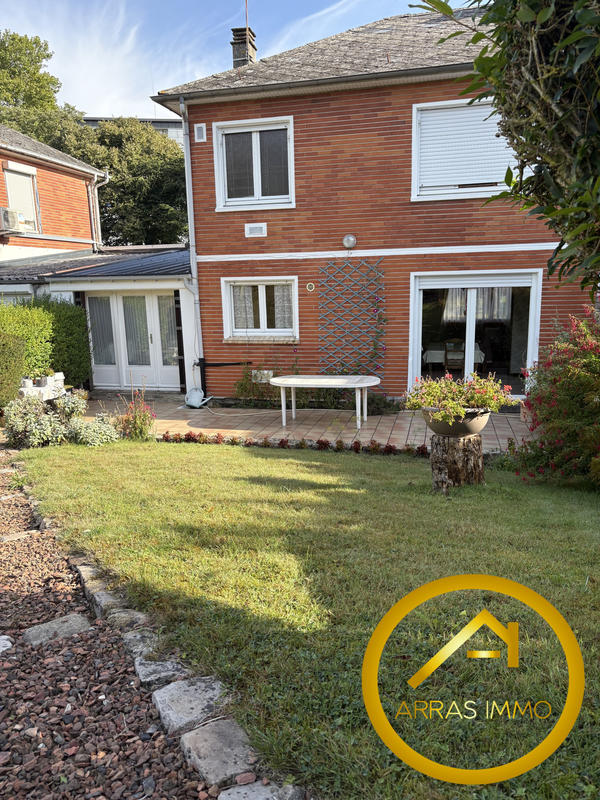 Maison - 80 m² - 4 pièces