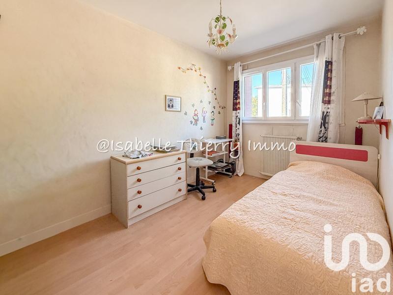 Maison - 182 m² - 9 pièces