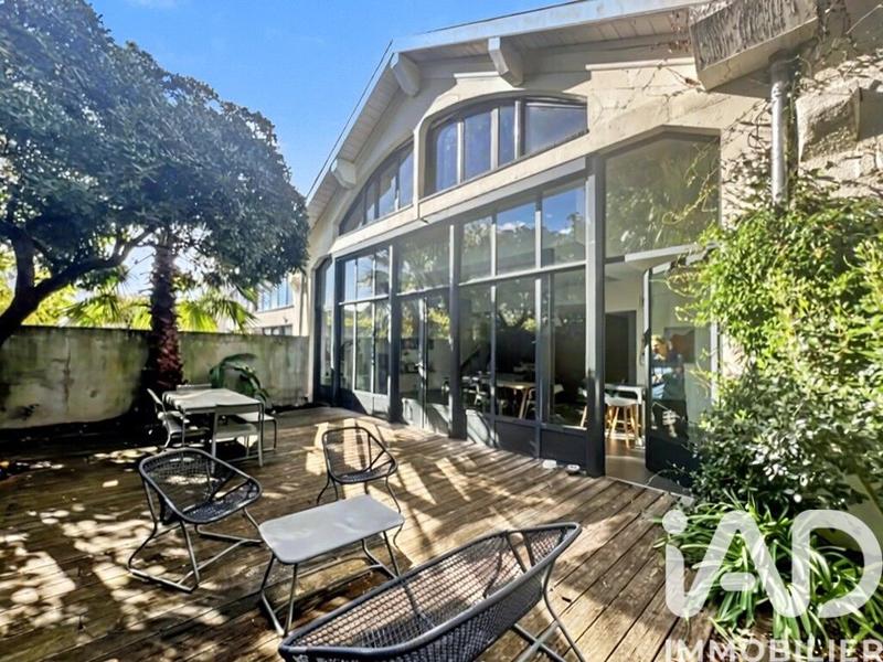 Maison - 225 m² - 7 pièces