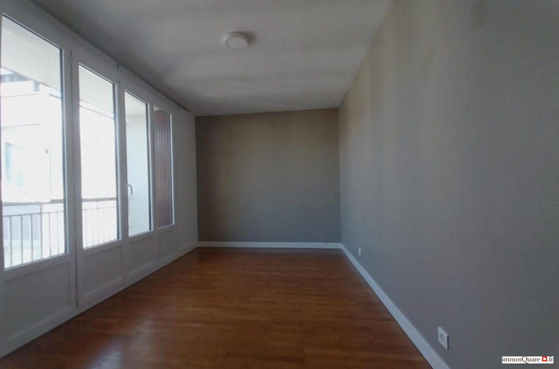 Appartement - 100 m² - 5 pièces