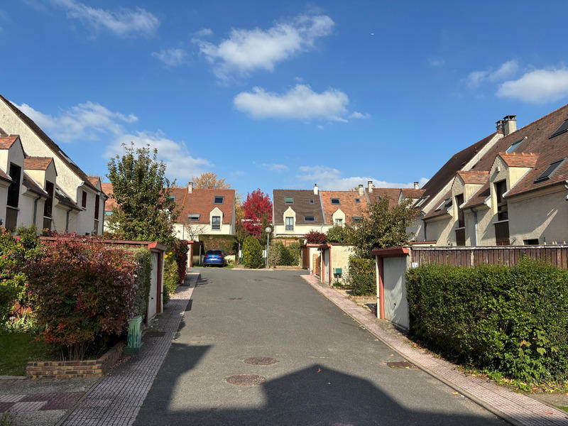 Maison - 98 m² - 5 pièces