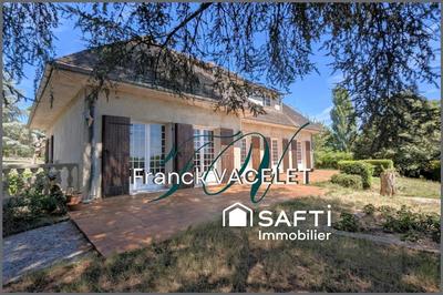 Villa - 250 m² - 8 pièces