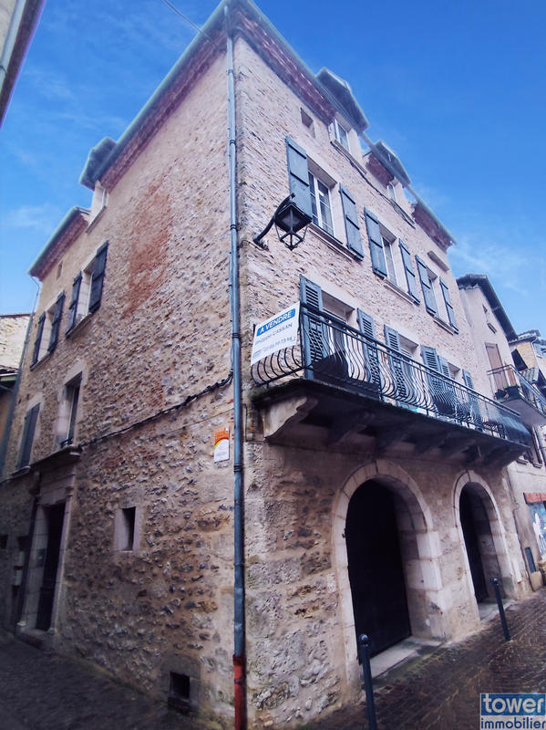 Maison - 158 m² - 7 pièces