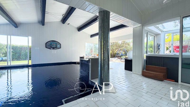 Maison - 223 m² - 5 pièces