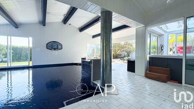 Maison - 223 m² - 5 pièces