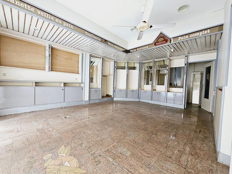 Maison - 285 m² - 9 pièces