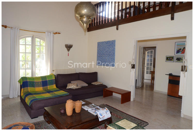 Propriété - 230 m² - 7 pièces