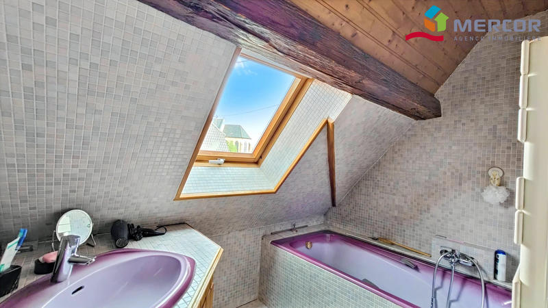 Maison ancienne - 198 m² - 8 pièces