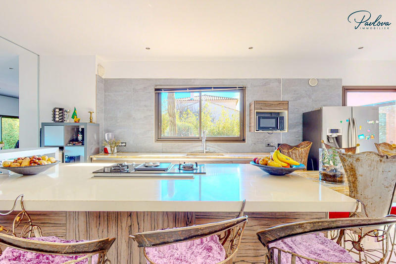 Villa - 252 m² - 7 pièces