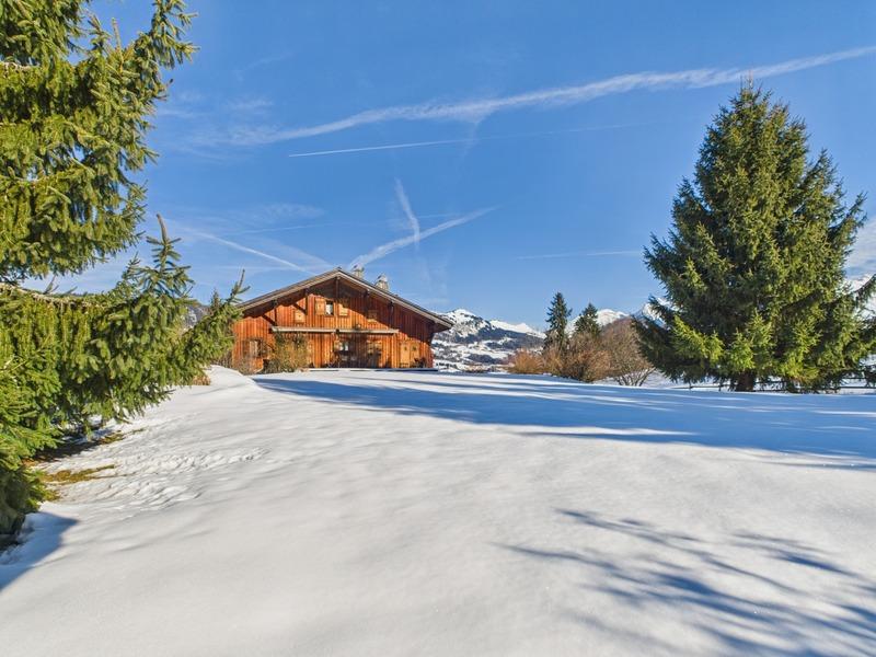 Châlet - 304 m² - 9 pièces