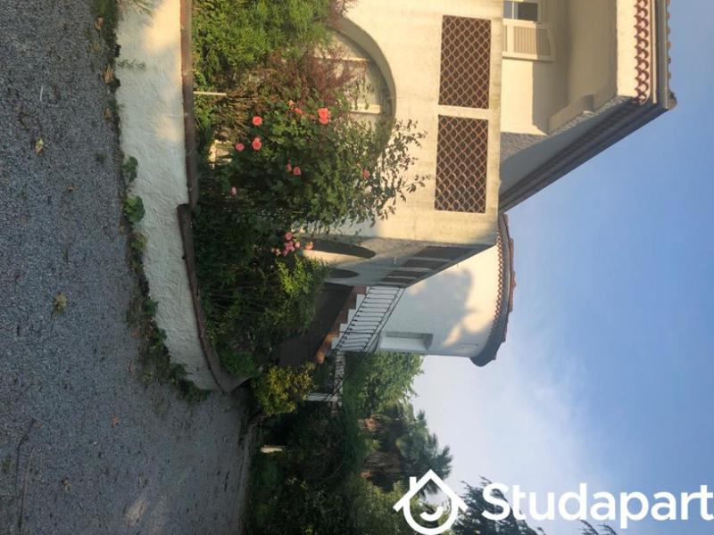 Chambre - 90 m² - 1 pièce