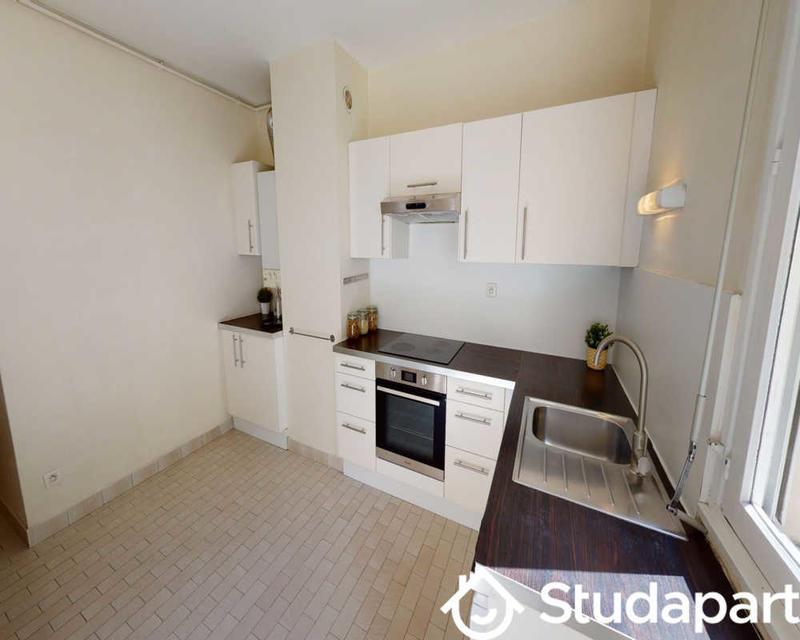 Chambre - 90 m² - 1 pièce