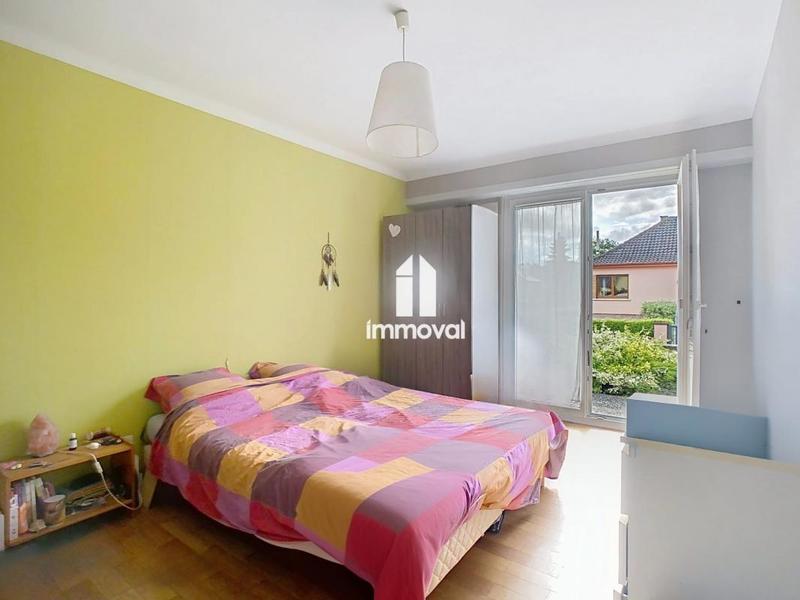 Maison - 97 m² - 5 pièces