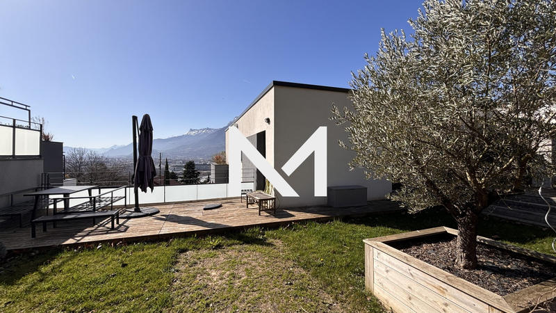 Appartement - 75 m² - 3 pièces