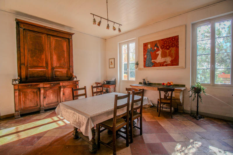 Maison de maîtres - 430 m² - 9 pièces