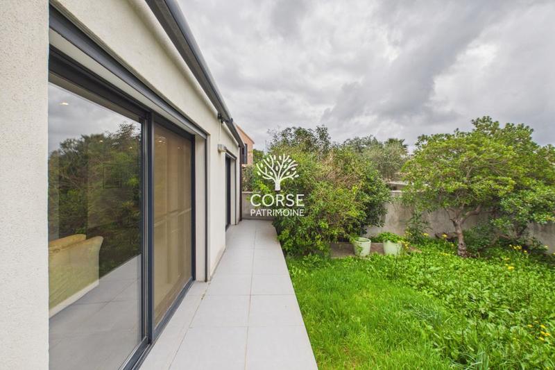 Maison de ville - 108 m² - 5 pièces