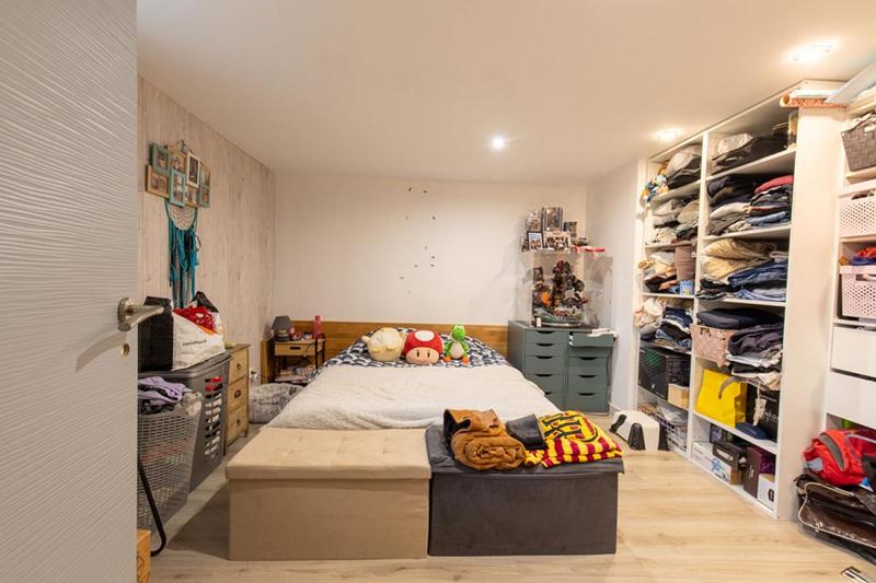 Maison - 188 m² - 9 pièces