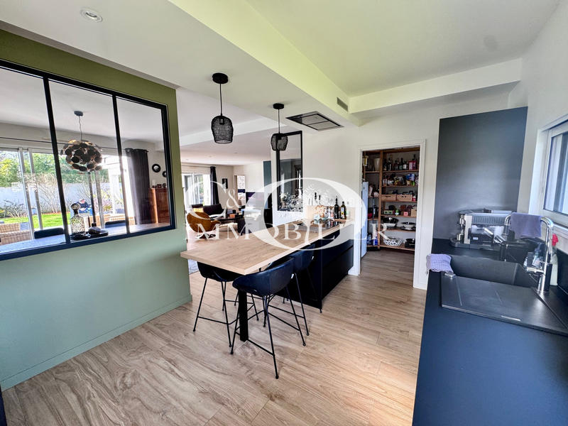 Maison - 190 m² - 7 pièces