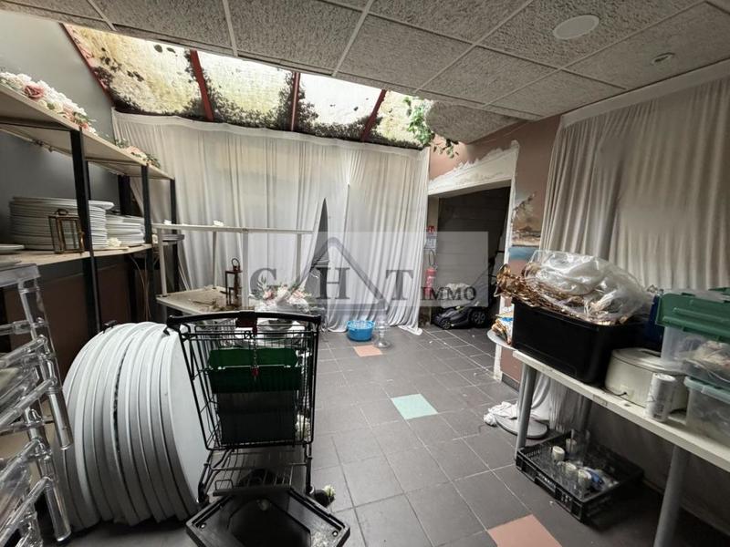 Entrepôt - 1 400 m²