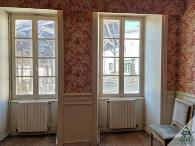 Maison - 227 m² - 7 pièces