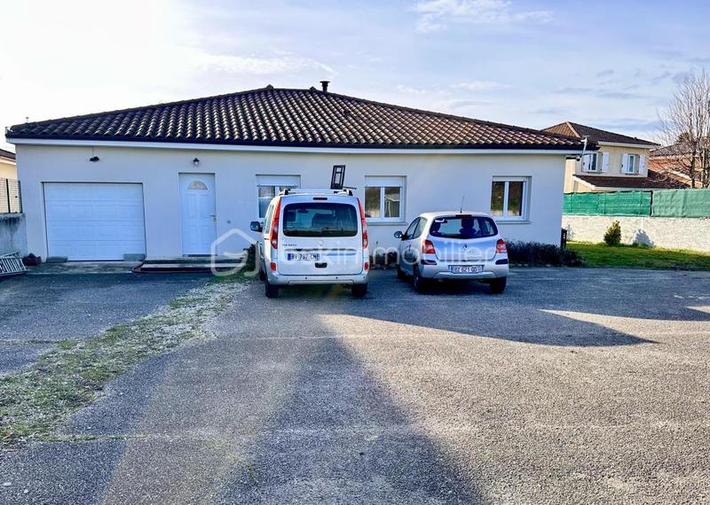 Maison traditionnelle - 120 m² - 5 pièces