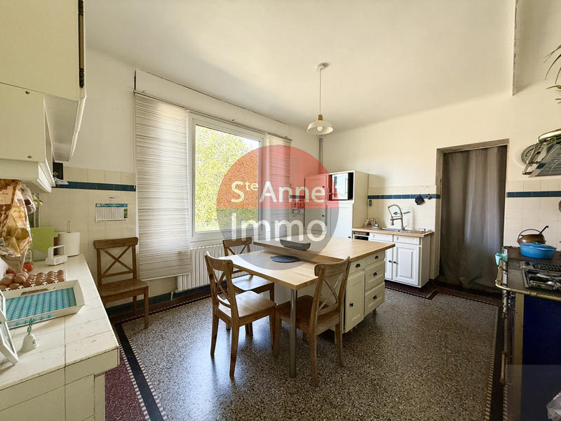 Maison - 205 m² - 8 pièces