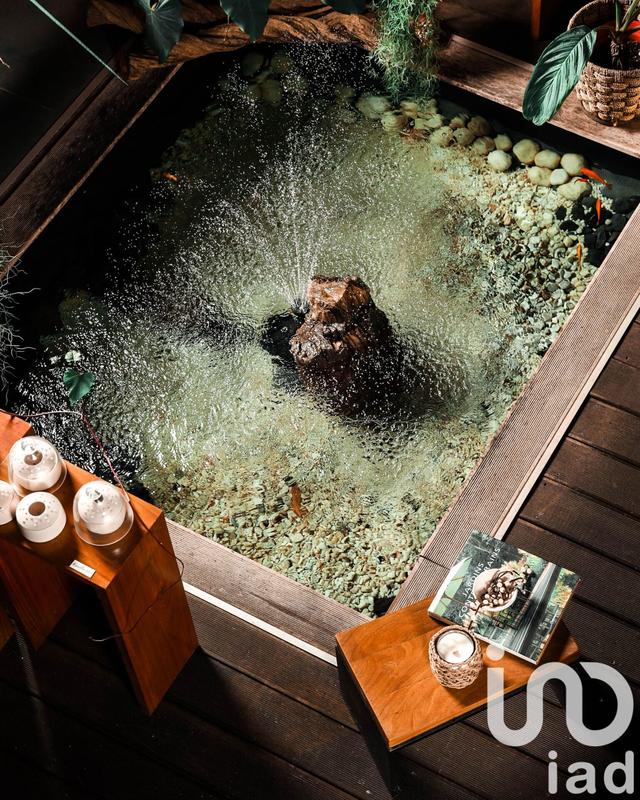 Maison - 272 m² - 5 pièces