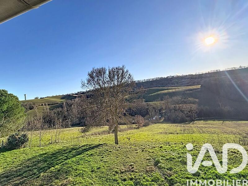 Maison - 367 m² - 7 pièces