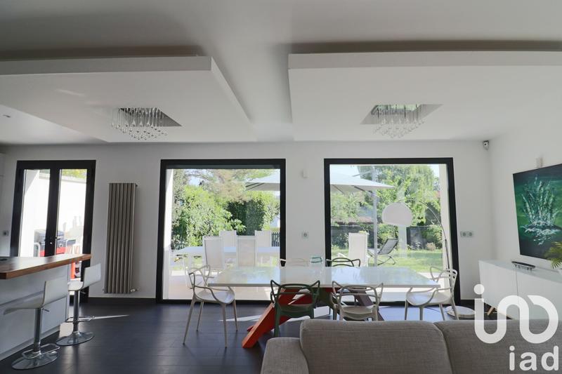 Maison - 195 m² - 6 pièces