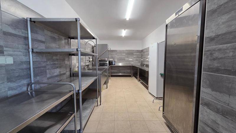 Maison - 408 m² - 5 pièces