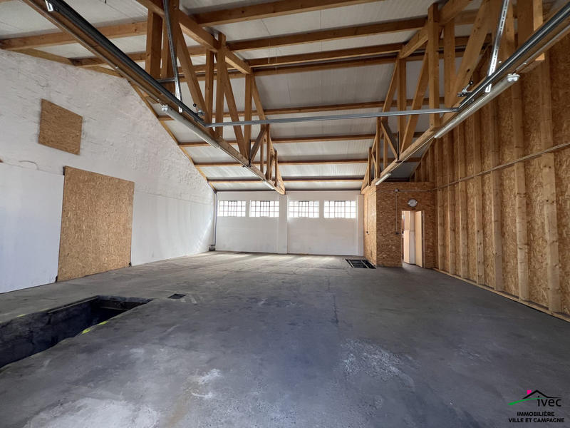 Entrepôt - 120 m²