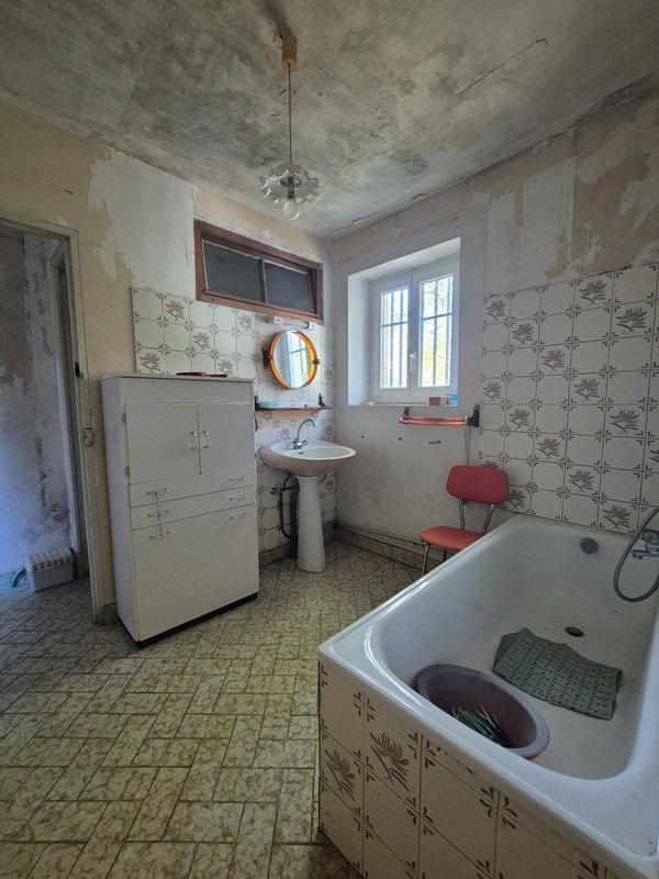 Maison - 180 m² - 14 pièces