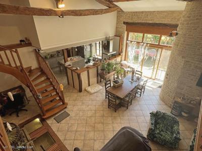 Maison ancienne - 263 m² - 8 pièces