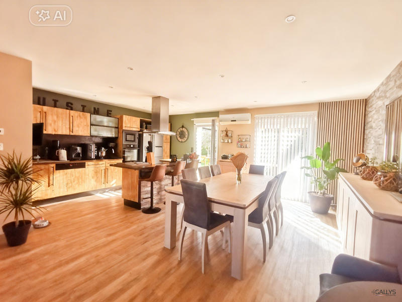 Maison - 125 m² - 5 pièces