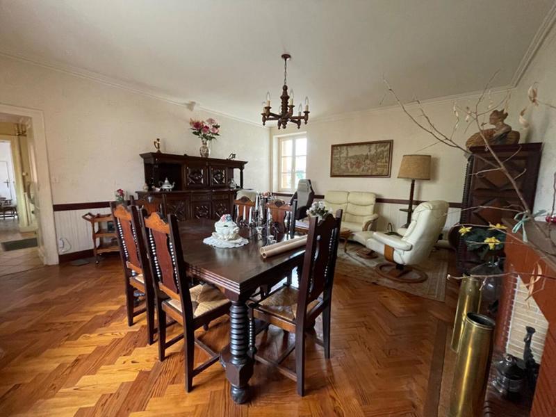 Maison - 169 m² - 5 pièces