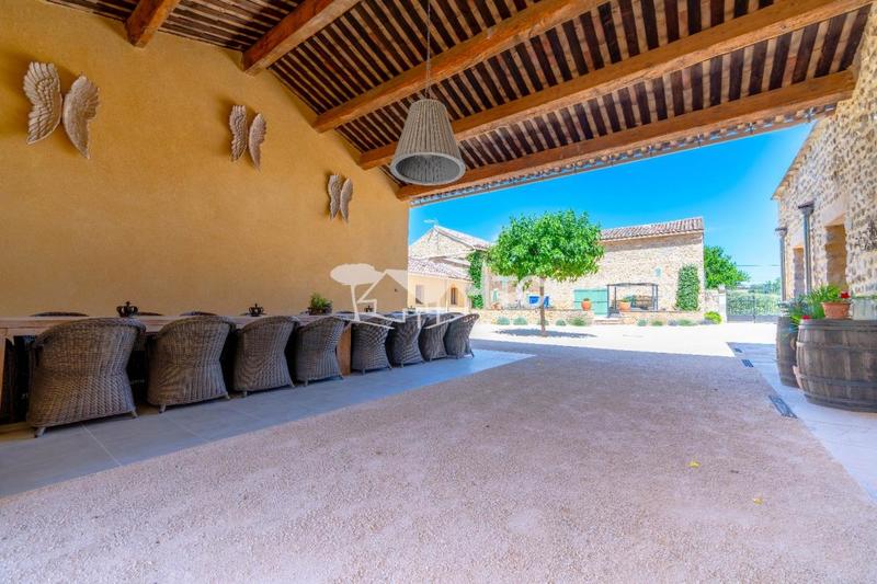 Propriété - 537 m² - 12 pièces