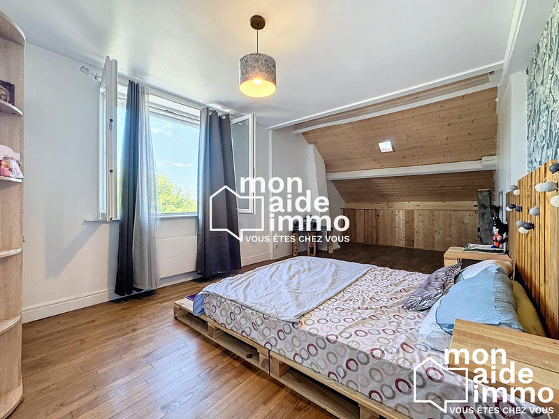 Maison - 140 m² - 5 pièces