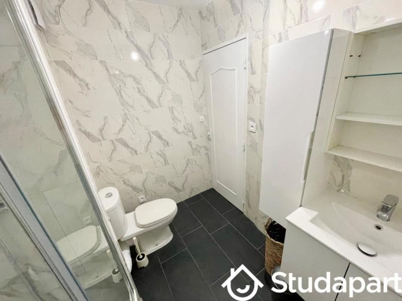 Chambre - 9 m² - 1 pièce