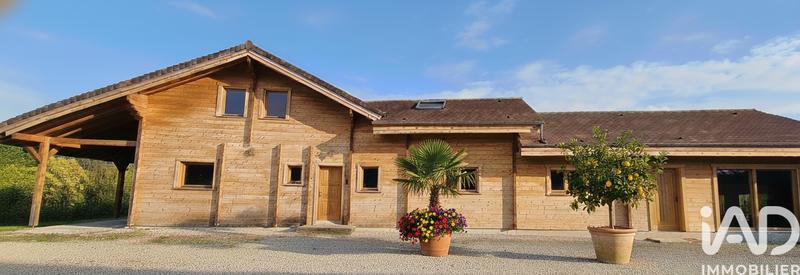 Maison - 209 m² - 8 pièces