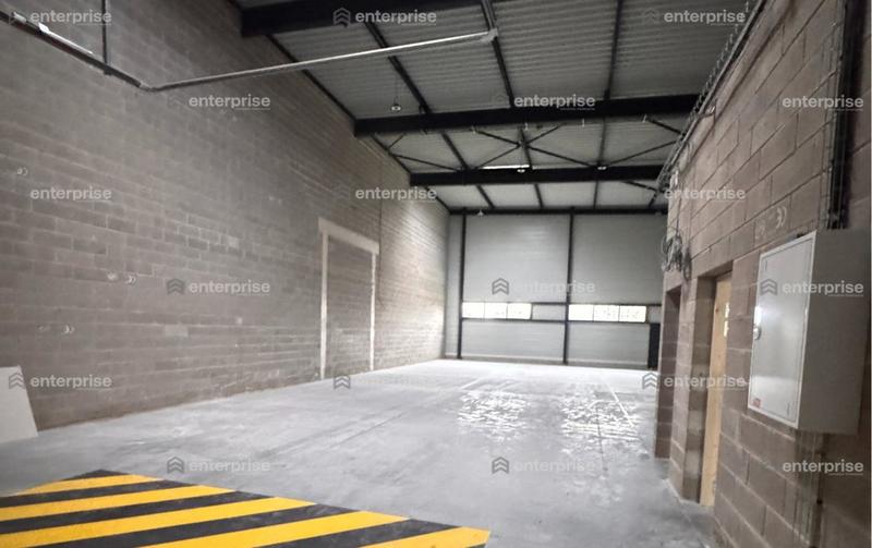 Local d'activité / Entrepôt - 297 m²