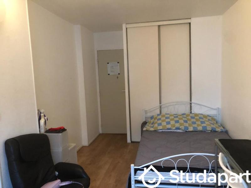 Chambre - 17 m² - 1 pièce