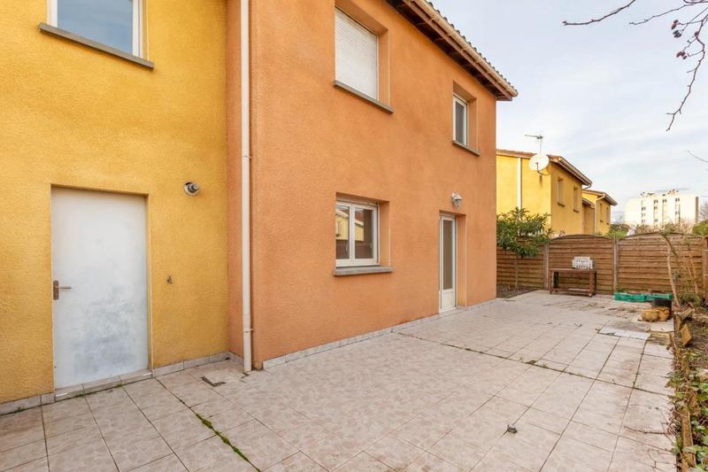 Maison - 102 m² - 5 pièces