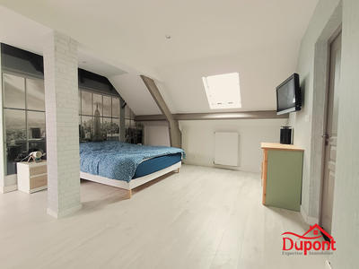 Maison - 202 m² - 8 pièces