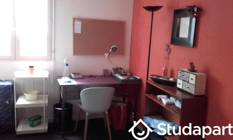 Chambre - 12 m² - 1 pièce