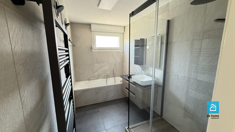 Appartement - 100 m² - 4 pièces