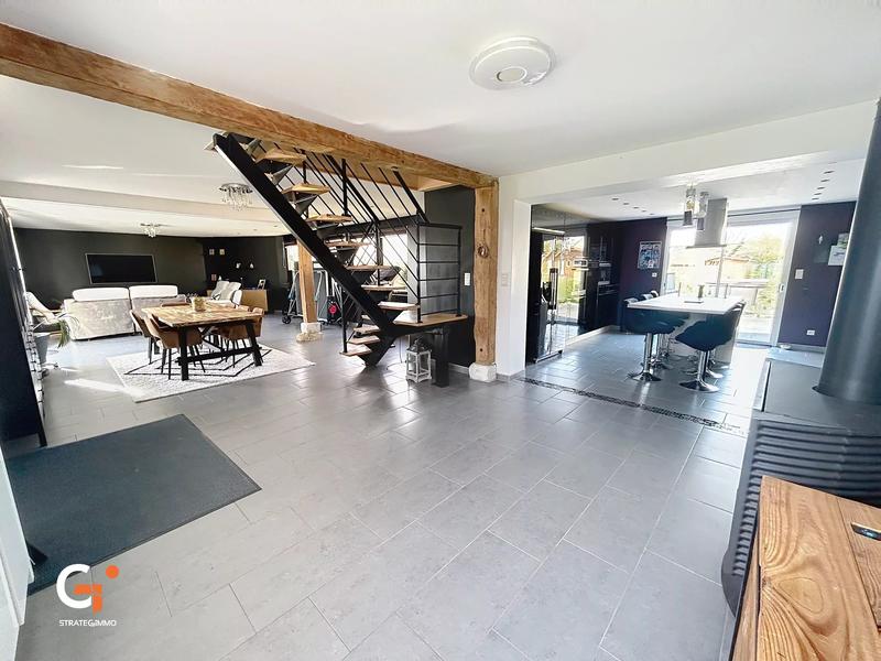 Maison - 160 m² - 5 pièces