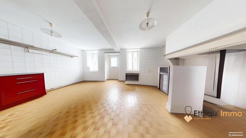 Maison - 230 m² - 7 pièces