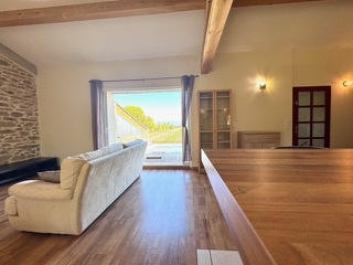 Maison - 202 m² - 6 pièces