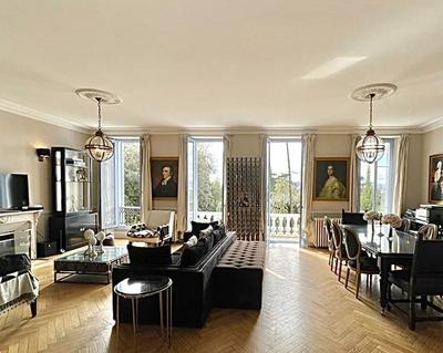 Villa - 600 m² - 15 pièces