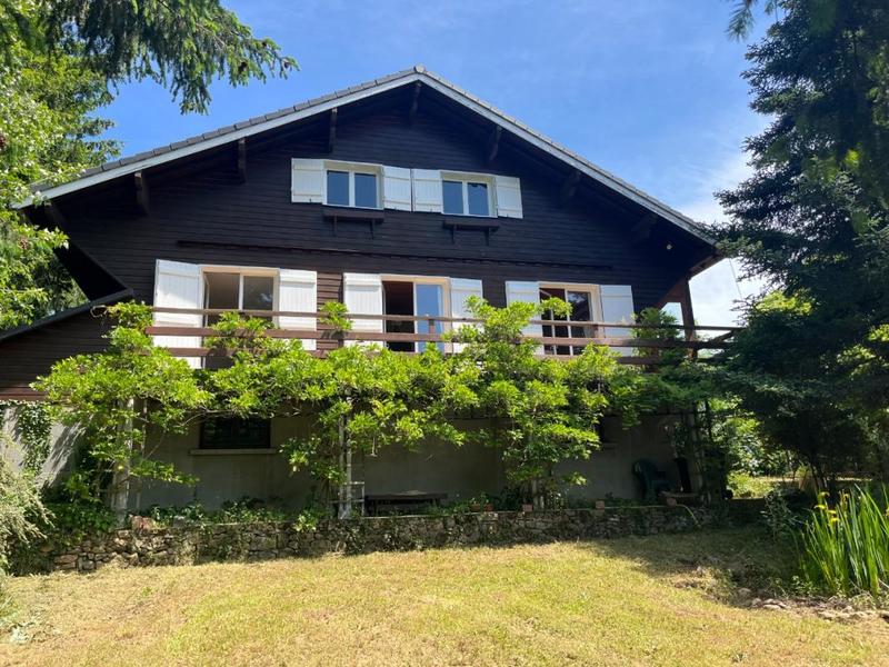 Maison - 107 m² - 6 pièces